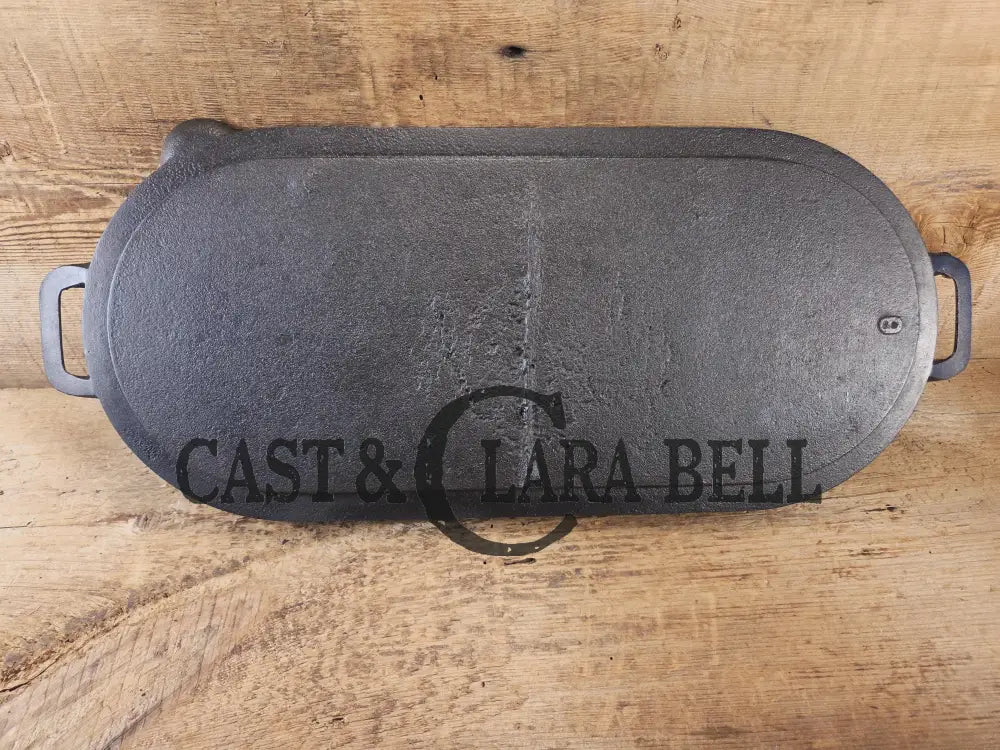 Very cool! Late 1800’s Antique Gate-marked #8 Cast Iron Griddle / Sad Iron Heater. Possibly Lodge. Great for pancakes