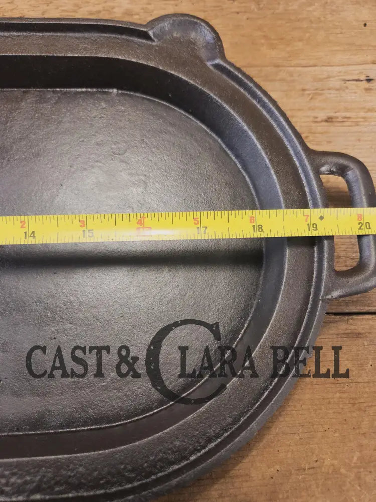 Very cool! Late 1800’s Antique Gate-marked #8 Cast Iron Griddle / Sad Iron Heater. Possibly Lodge. Great for pancakes