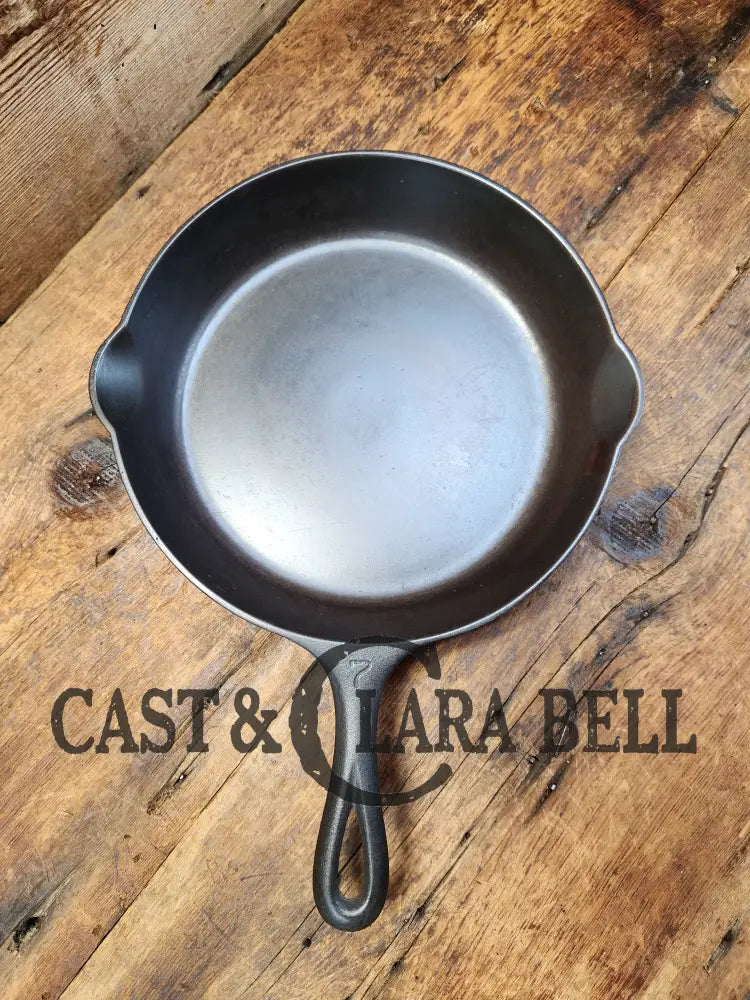 Very Early 1910’S Griswold #7 Skillet With Heat Ring And Large Block Slant Logo ’Erie ’ 701 E