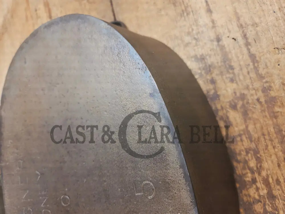 Very early Wagner #5 Nickle finish oval roaster. Beautiful patina on the outside and near perfect inside. Great bread