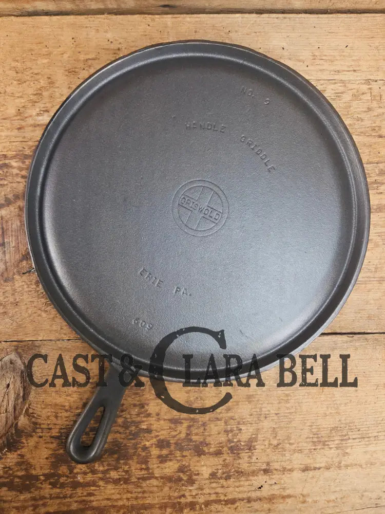 VERY handy GORGEOUS griddle! 1930’s Griswold No. 9 Handled Griddle with Small Block Logo 609. Makes Great grilled