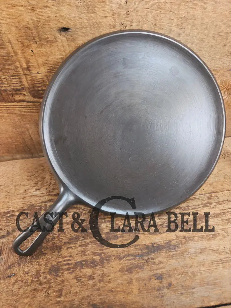 VERY handy GORGEOUS griddle! 1930’s Griswold No. 9 Handled Griddle with Small Block Logo 609. Makes Great grilled