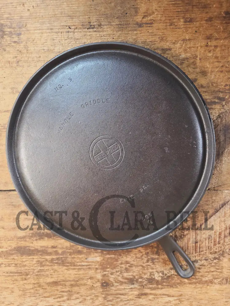 VERY handy GORGEOUS griddle! Griswold No. 9 Handled Griddle with Small Block Logo 609. Makes Great grilled cheese and