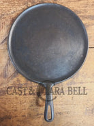 VERY handy GORGEOUS griddle! Griswold No. 9 Handled Griddle with Small Block Logo 609. Makes Great grilled cheese and