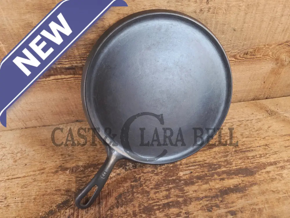 VERY handy GORGEOUS griddle! Griswold No. 9 Handled Griddle with Small Block Logo 609. Makes Great grilled cheese and