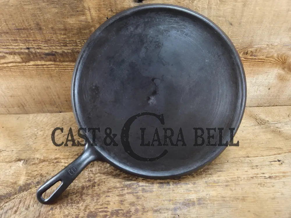 VERY handy griddle! 1930’s Griswold No. 9 Handled Griddle with Small Block Logo 609. Makes Great grilled cheese and