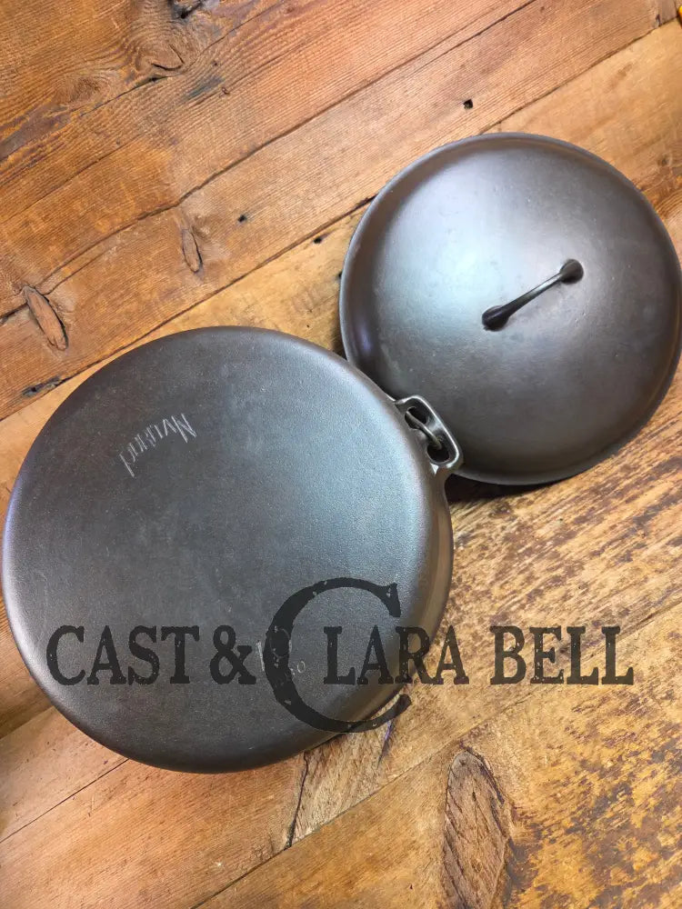 Very hard to find and HUGE! #10 Griswold made ’Puritan’ brand Dutch Oven. So unique and almost mint! Dutch Ovens