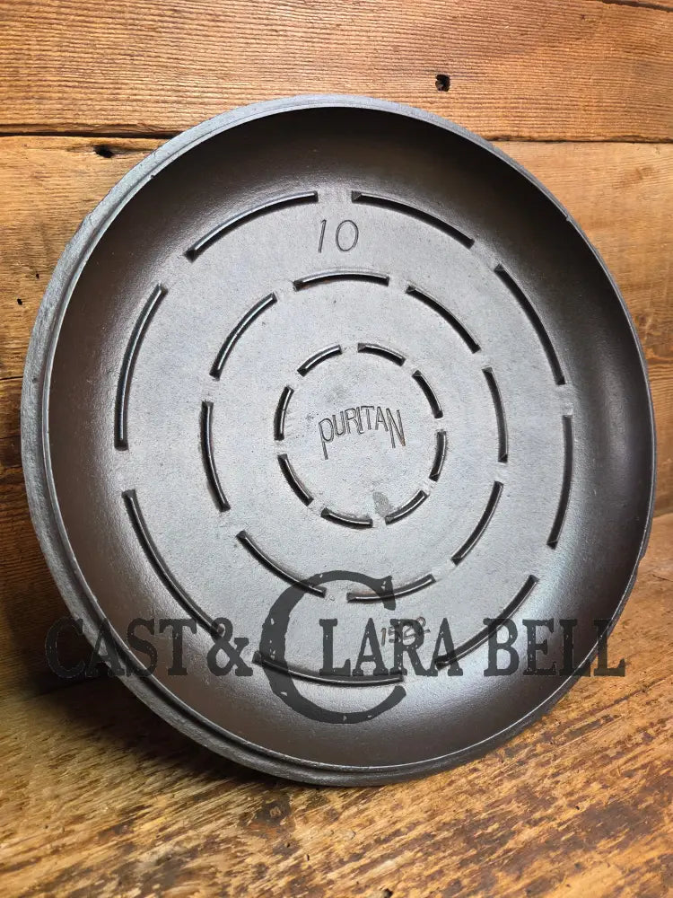 Very hard to find and HUGE! #10 Griswold made ’Puritan’ brand Dutch Oven. So unique and almost mint! Dutch Ovens