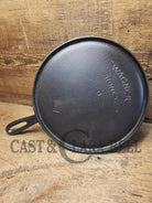 Very Hard to Find. Early 1900’s Wagner ’Arc’ Straight Logo #7 Griddle Skillet. Over 120 years old and in almost perfect