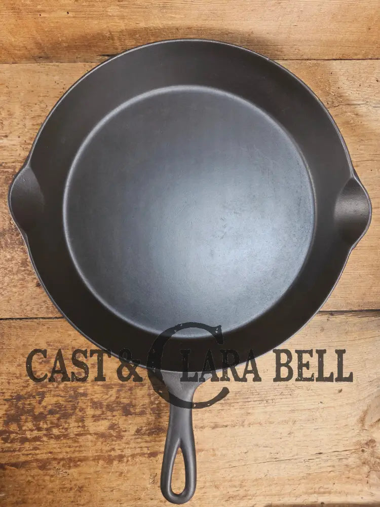 VHTF 1895-1910 2nd Series ERIE #11 cast iron skillet! A collector favorite and in amazing condition! Don’t miss this