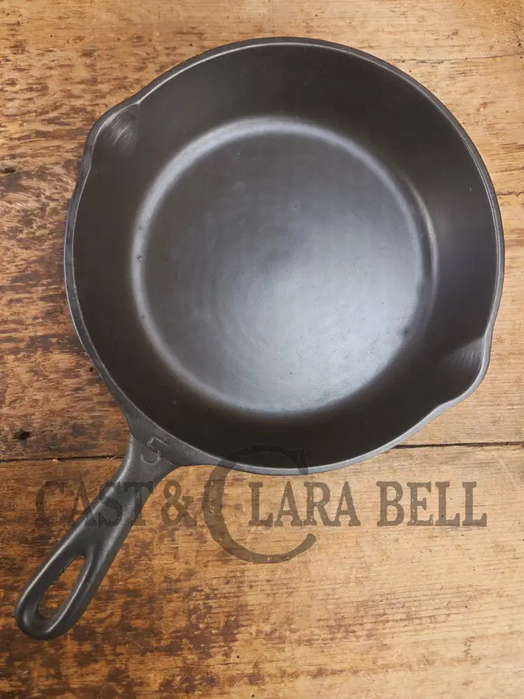 Vollrath Unmarked #5 Skillet. Circa 1950’s piece Skillet