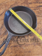 Wagner Sidney -O- #3 Skillet with ’Pie’ Logo and Smooth Bottom 1053 F - Skillet
