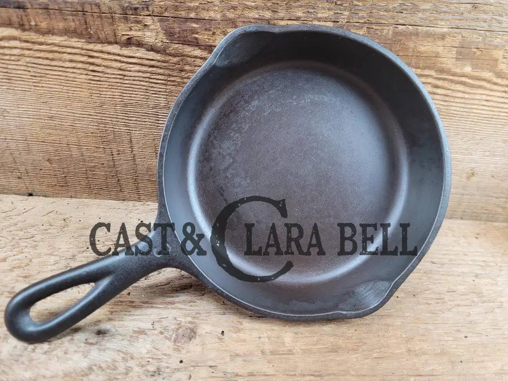 Wagner Ware #3 Cast Iron Egg Skillet With Stylized Logo And Smooth Bottom 1053 B