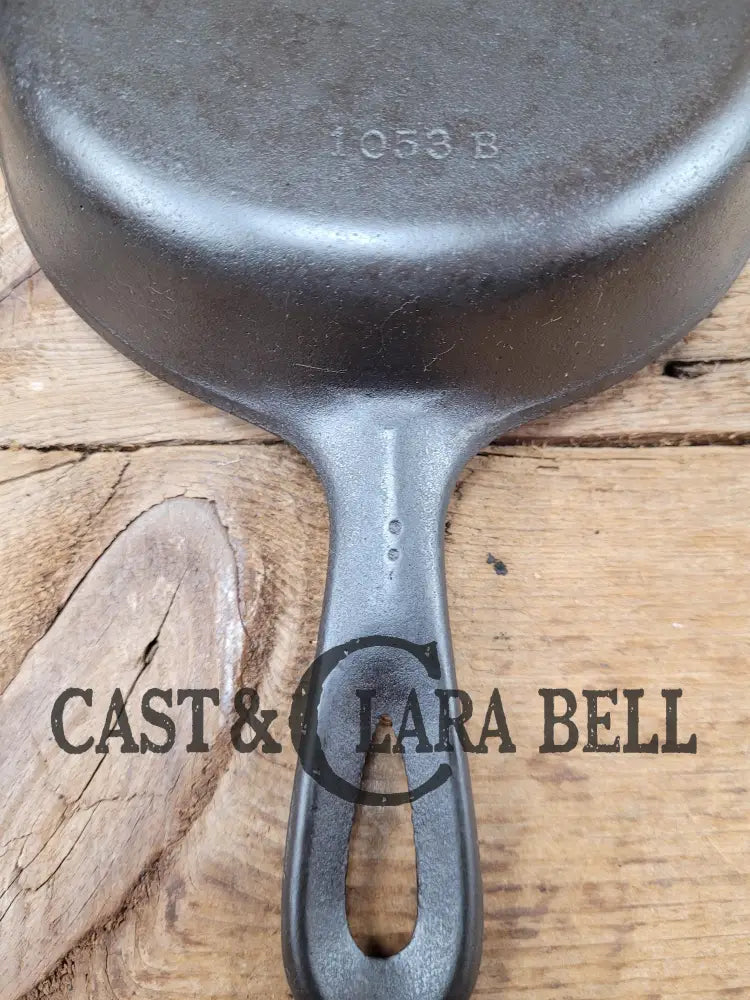 Wagner Ware #3 Cast Iron Egg Skillet With Stylized Logo And Smooth Bottom 1053 B