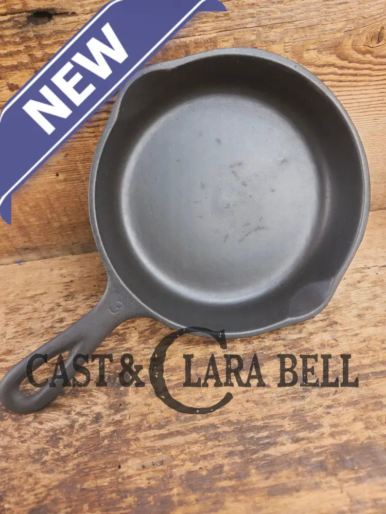 Wagner Ware #3 Cast Iron Egg Skillet with Stylized Logo and Smooth Bottom 1053 C Skillet