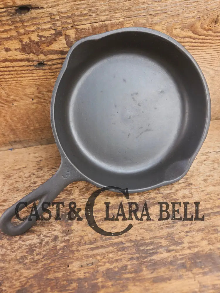 Wagner Ware #3 Cast Iron Egg Skillet with Stylized Logo and Smooth Bottom 1053 C Skillet
