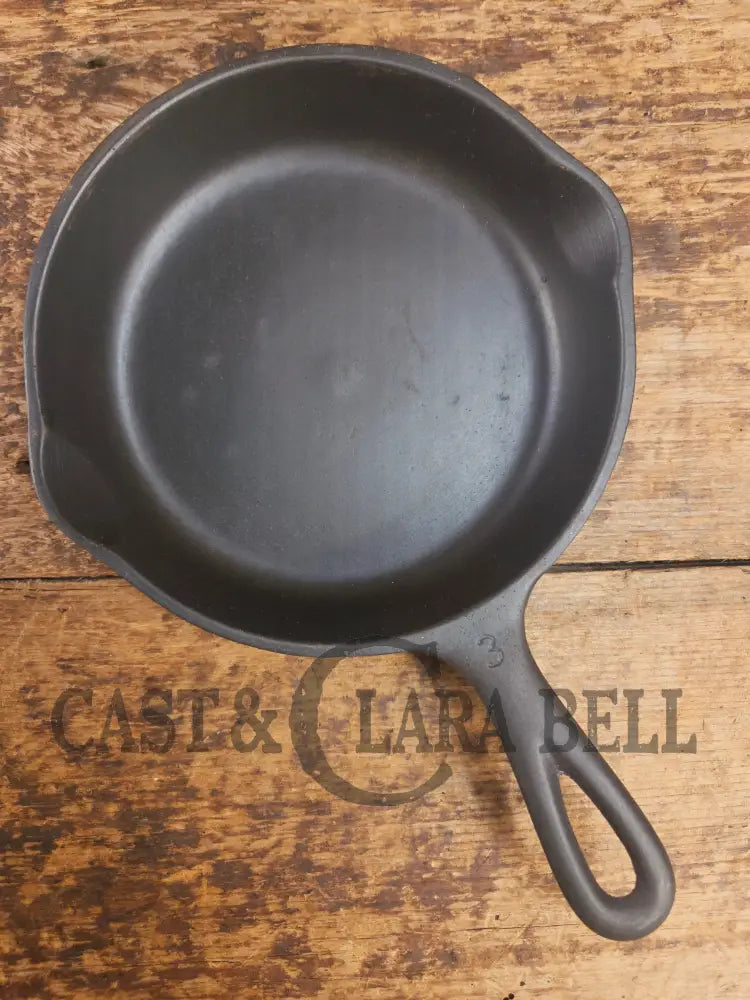 Wagner Ware #3 Cast Iron Egg Skillet with Stylized Logo and Smooth Bottom 1053 C Skillet