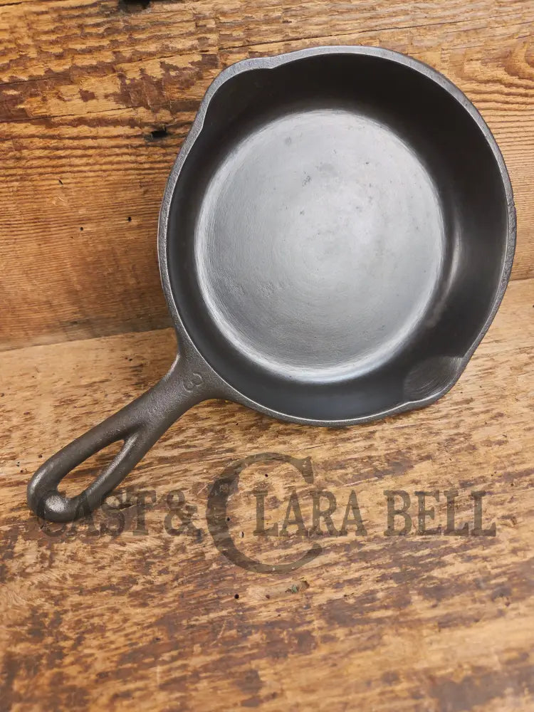 Wagner Ware #3 Cast Iron Egg Skillet with Stylized Logo and Smooth Bottom 1053 Q Skillet
