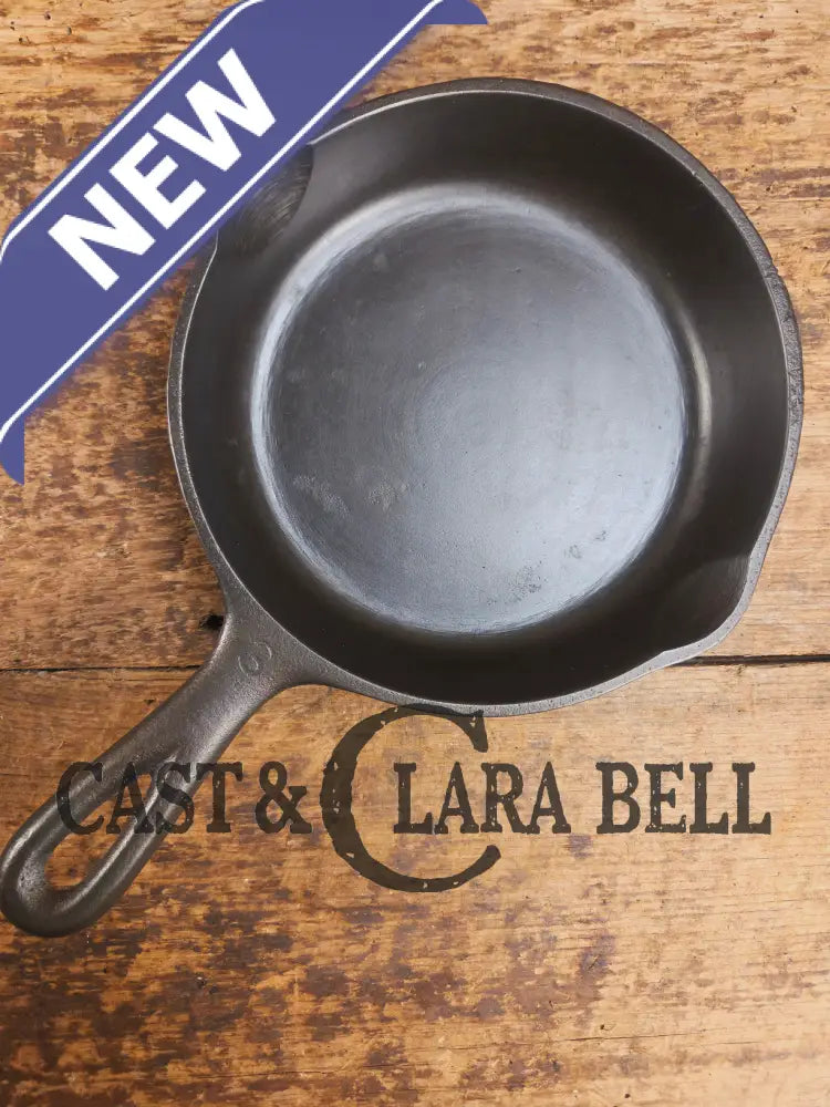 Wagner Ware #3 Cast Iron Egg Skillet with Stylized Logo and Smooth Bottom 1053 Q Skillet