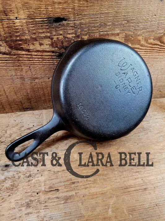 Wagner Ware #3 Cast Iron Egg Skillet With Stylized Logo And Smooth Bottom 1053 Q