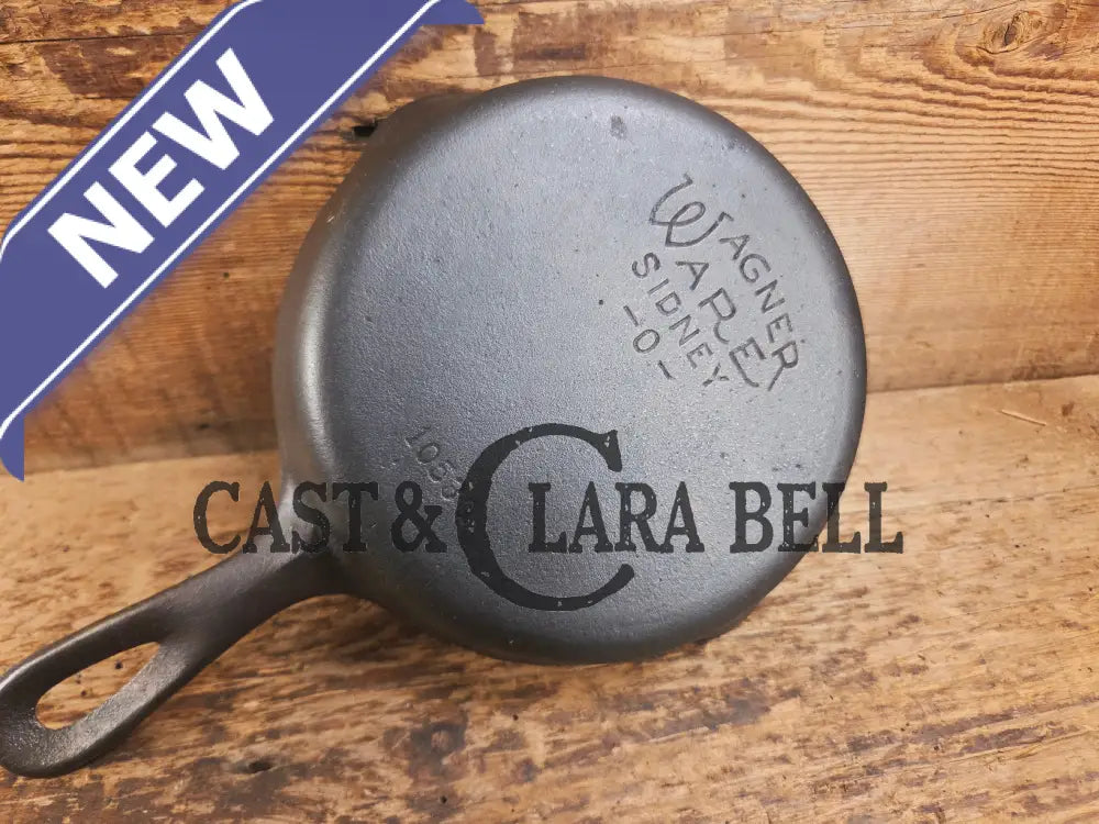 Wagner Ware #3 Cast Iron Egg Skillet with Stylized Logo and Smooth Bottom 1053 Q Skillet