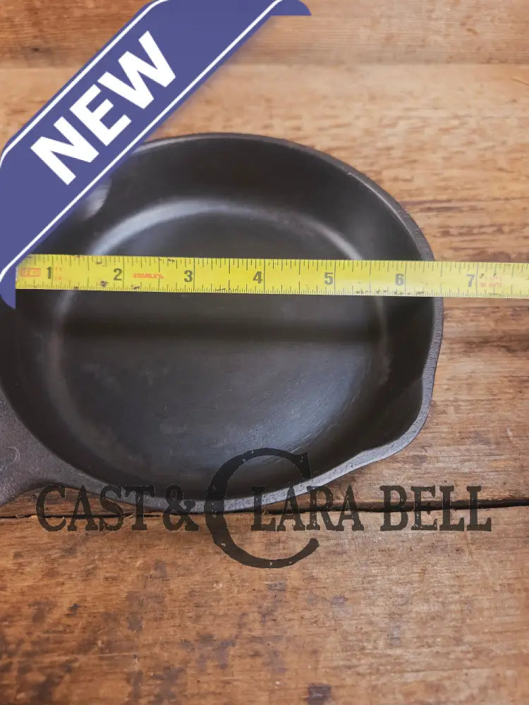 Wagner Ware #3 Cast Iron Egg Skillet with Stylized Logo and Smooth Bottom 1053 Q Skillet