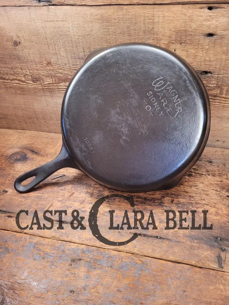 Wagner Ware #8 Cast Iron Skillet With Stylized Logo And Smooth Bottom 1058