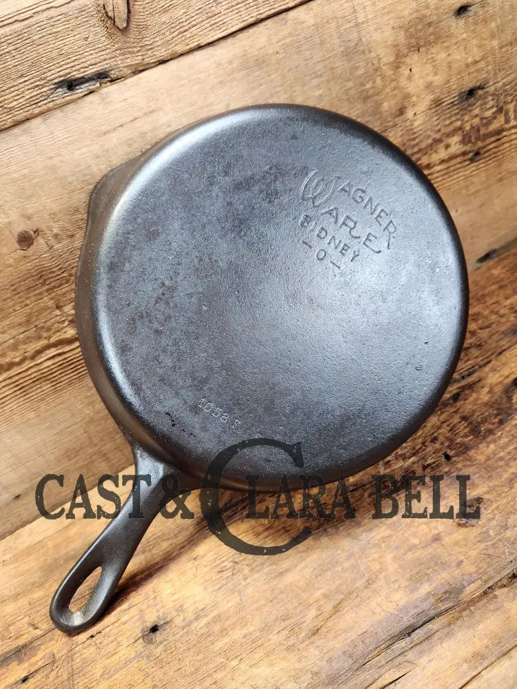 Wagner Ware #8 Cast Iron Skillet With Stylized Logo And Smooth Bottom 1058 F