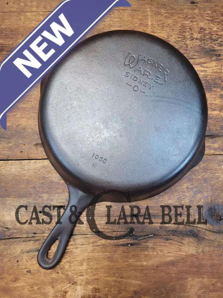 Wagner Ware #8 Cast Iron Skillet With Stylized Logo And Smooth Bottom 1058 M