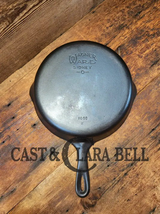 Wagner Ware #8 Cast Iron Skillet With Stylized Logo And Smooth Bottom 1058 M