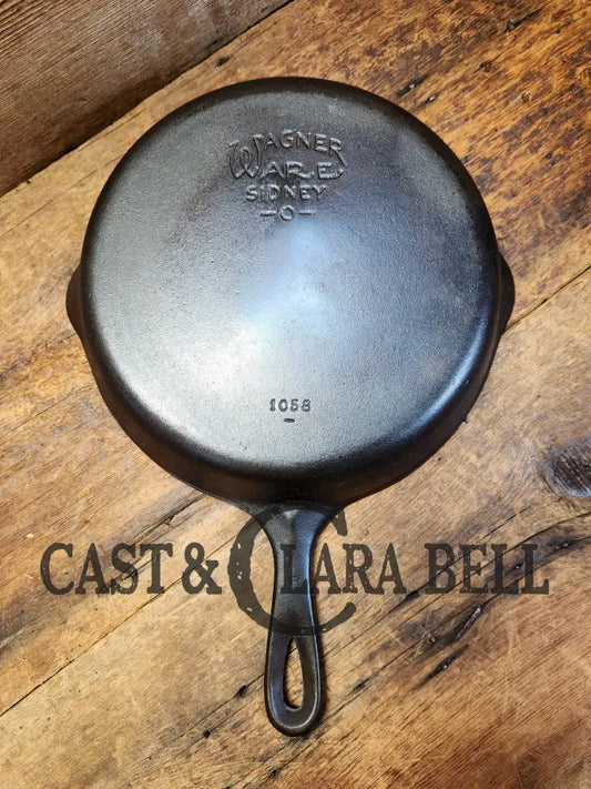 Wagner Ware #8 Cast Iron Skillet With Stylized Logo And Smooth Bottom 1058 Underscore Makers Mark!