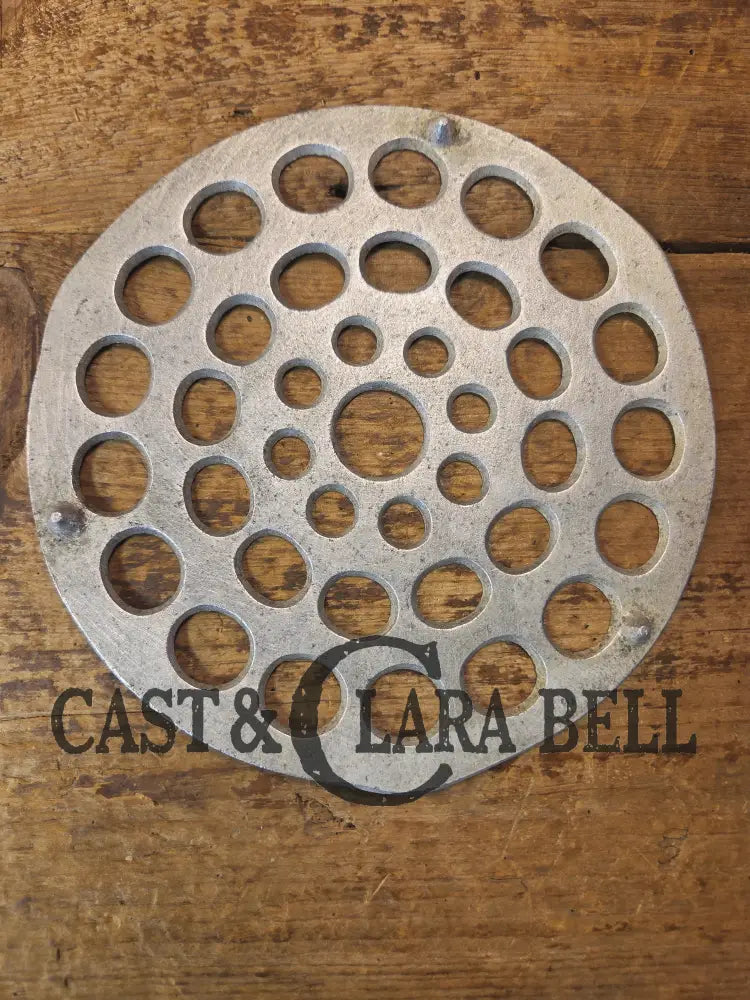 Wagner Ware Drip Drop Trivet 246. Aluminum. Match for all #8 Wagner Dutch ovens and roasters Dutch Ovens Trivets &