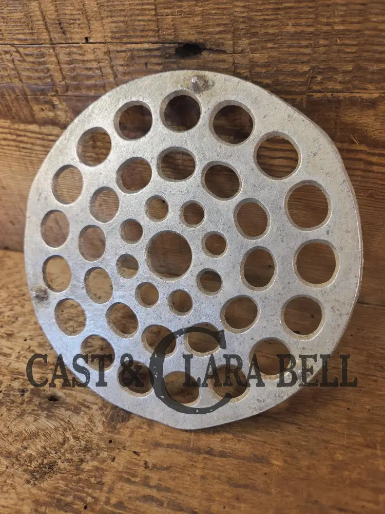Wagner Ware Drip Drop Trivet 246. Aluminum. Match for all #8 Wagner Dutch ovens and roasters Dutch Ovens Trivets &
