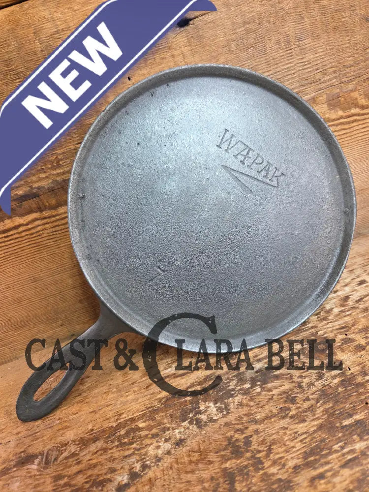 Wapak #7 Cast Iron Round Griddle. Perfect for grilled cheese and omelets Griddle