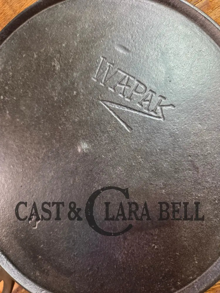 Wapak #8 Cast Iron Round Griddle Z Logo. Perfect for grilled cheese and omelets Griddle