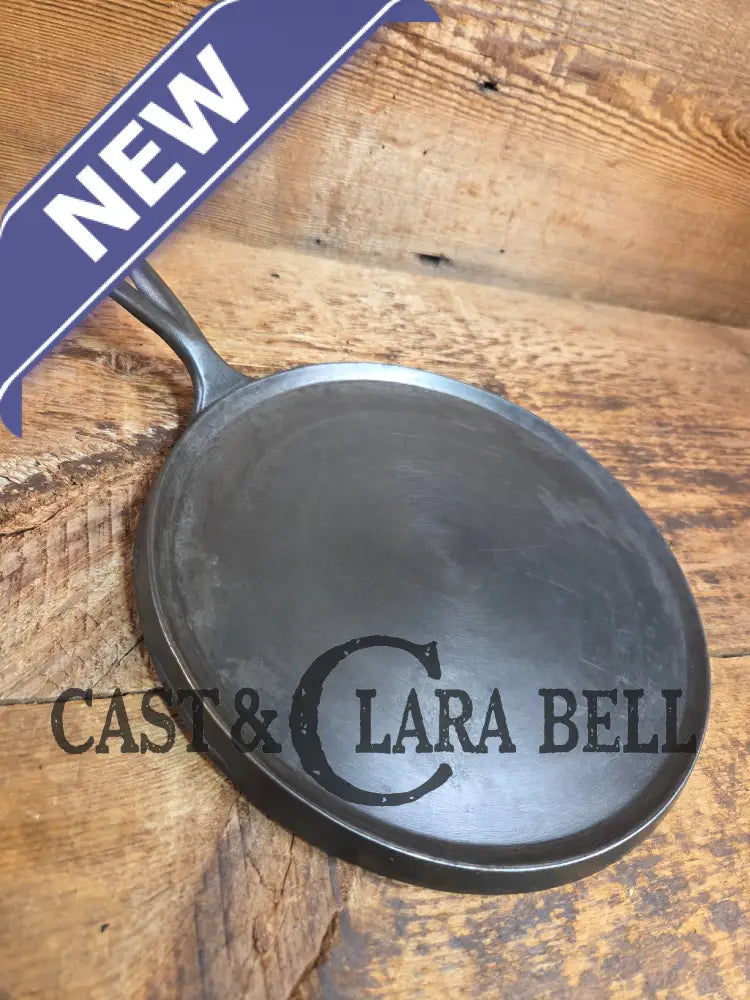 Wapak #8 Cast Iron Round Griddle Z Logo. Perfect for grilled cheese and omelets Griddle