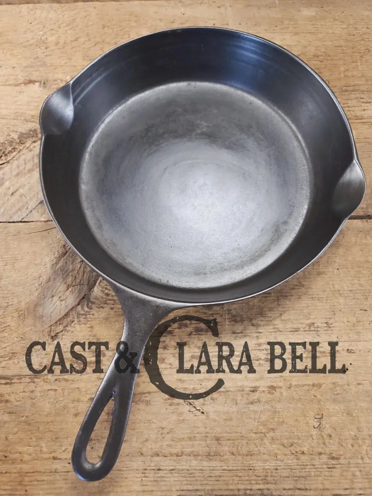 Wapak #8 straight logo with ’Ghost Mark Erie’ 704 Cast Iron Skillet Fully restored and seasoned ready to use! Skillet