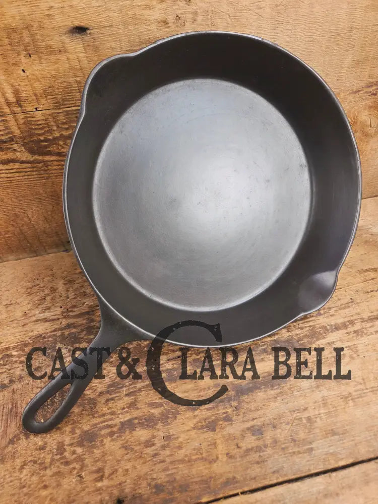 Wapak #8 straight logo with ’Ghost Mark Erie’ 704 Cast Iron Skillet Fully restored and seasoned ready to use! Skillet