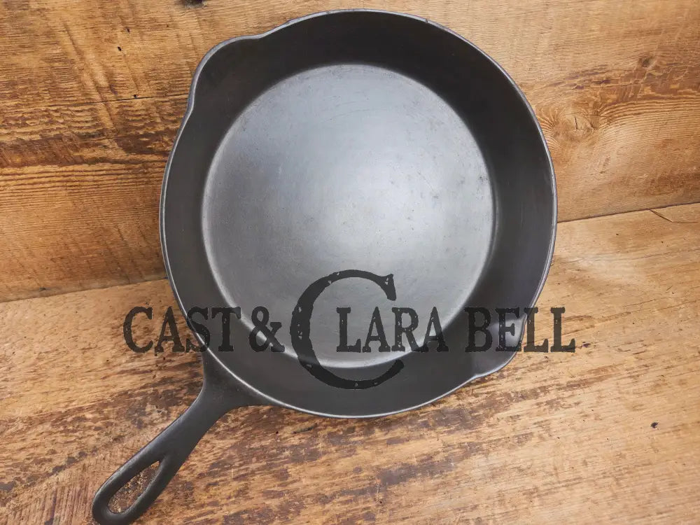 Wapak #8 straight logo with ’Ghost Mark Erie’ 704 Cast Iron Skillet Fully restored and seasoned ready to use! Skillet