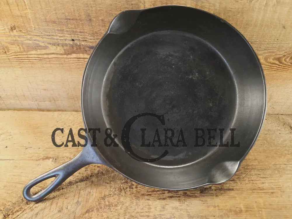 Wapak #8 straight logo with ’Ghost Mark Erie’ 704 Cast Iron Skillet Fully restored and seasoned ready to use! Skillet