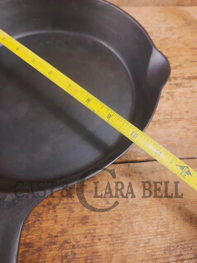 Wapak #8 straight logo with ’Ghost Mark Erie’ 704 Cast Iron Skillet Fully restored and seasoned ready to use! Skillet