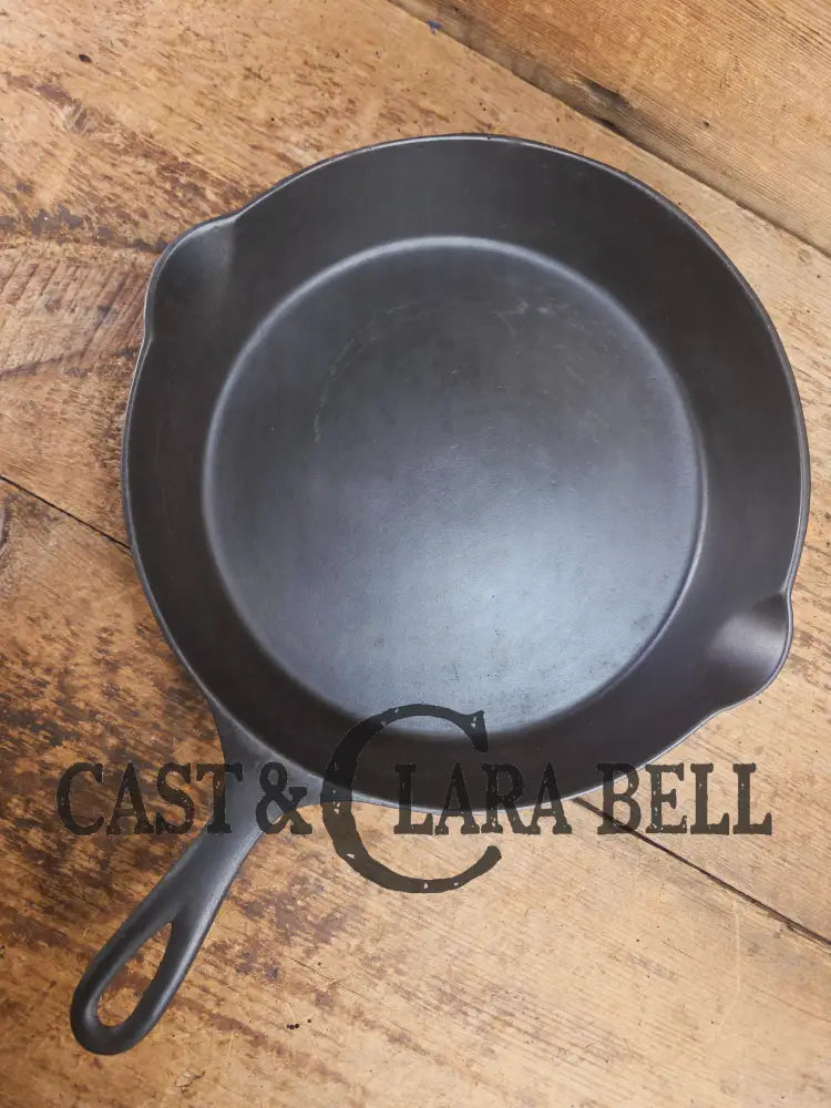 Wapak #8 straight logo with ’Ghost Mark Erie’ 704 Cast Iron Skillet Fully restored and seasoned ready to use! Skillet