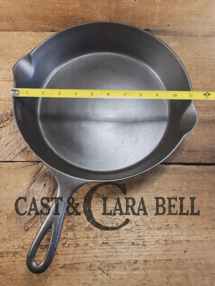 Wapak #9 with ’Ghost Mark Erie’ Cast Iron Skillet Fully restored and seasoned ready to use! Skillet