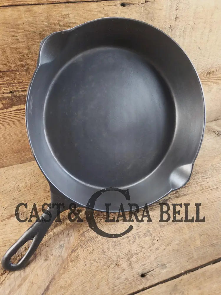 Wapak #9 with ’Ghost Mark Erie’ Cast Iron Skillet Fully restored and seasoned ready to use! Skillet