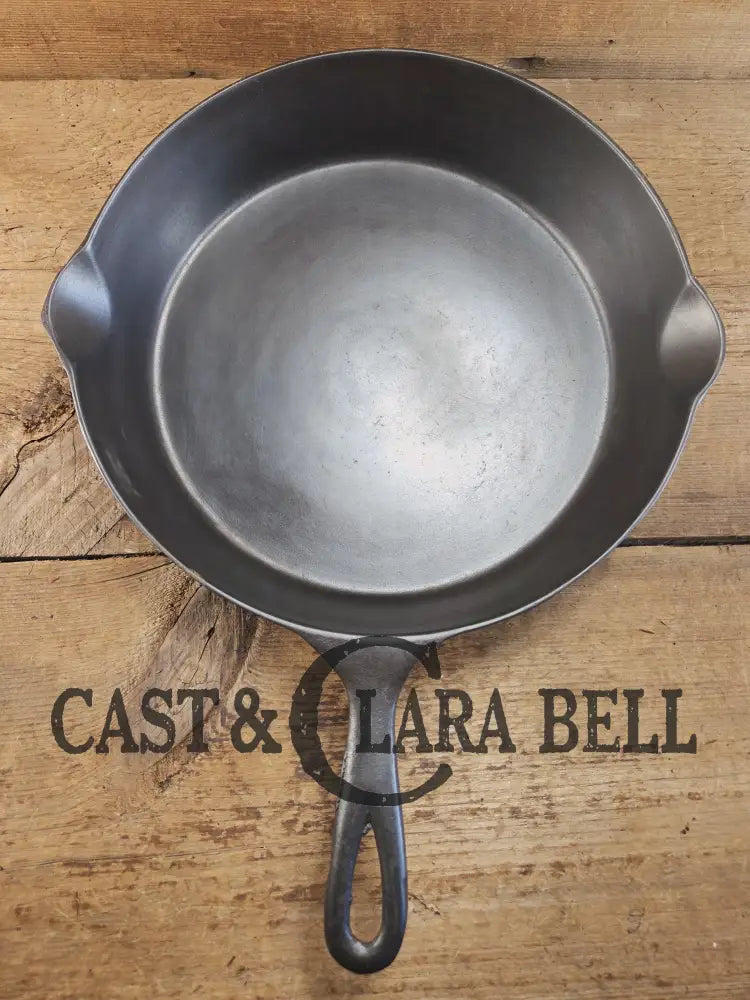 Wapak #9 with ’Ghost Mark Erie’ Cast Iron Skillet Fully restored and seasoned ready to use! Skillet