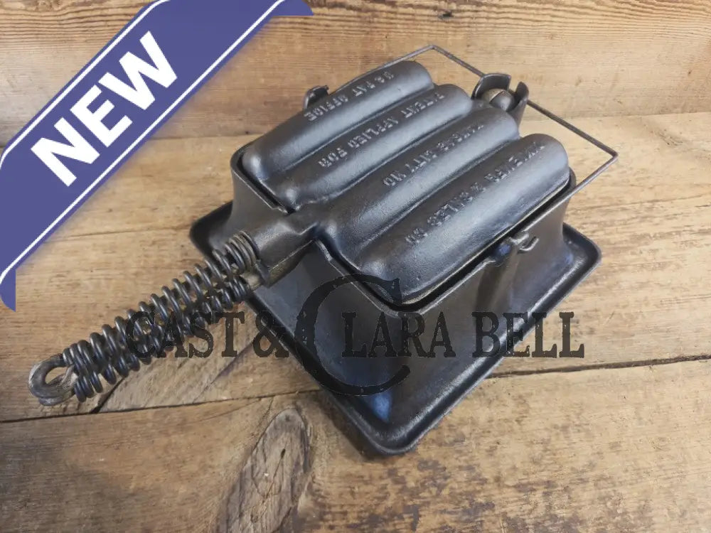 What a COOL novelty! Rare Dixie Mfg and Co. Dixie Dog cornbread waffle iron! Waffle Iron