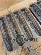 What a COOL novelty! Rare Dixie Mfg and Co. Dixie Dog cornbread waffle iron! Waffle Iron