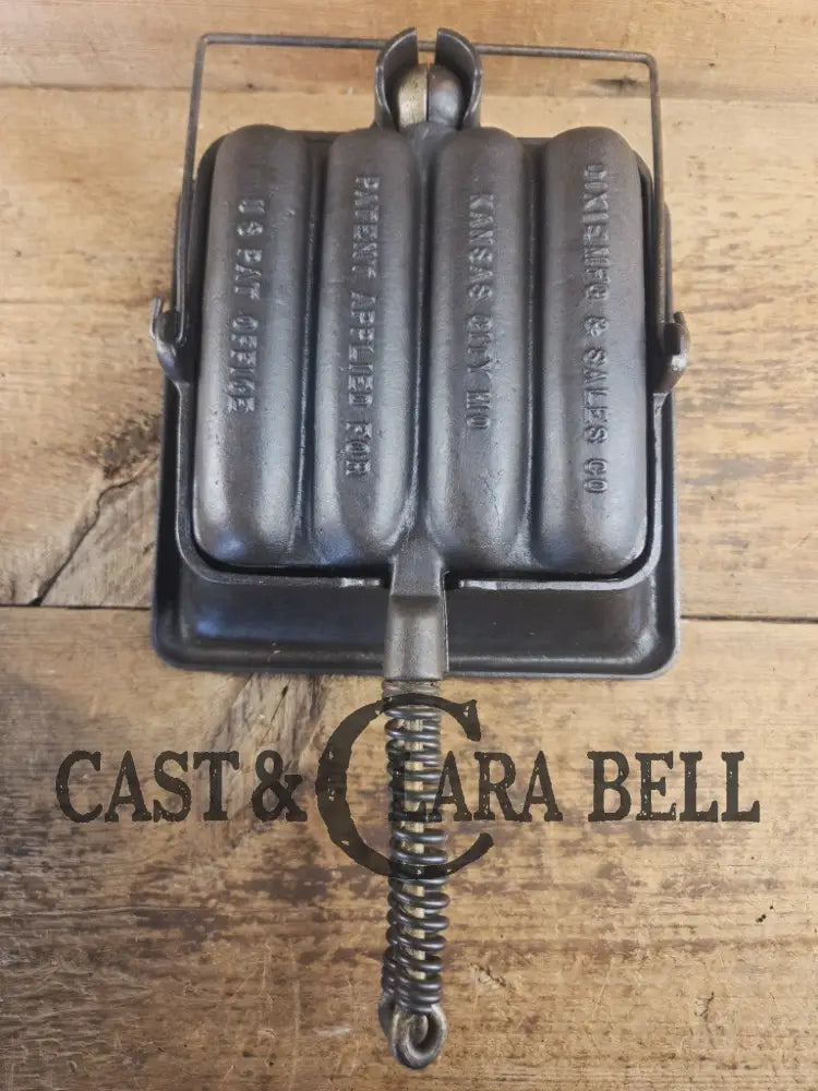 What a COOL novelty! Rare Dixie Mfg and Co. Dixie Dog cornbread waffle iron! Waffle Iron