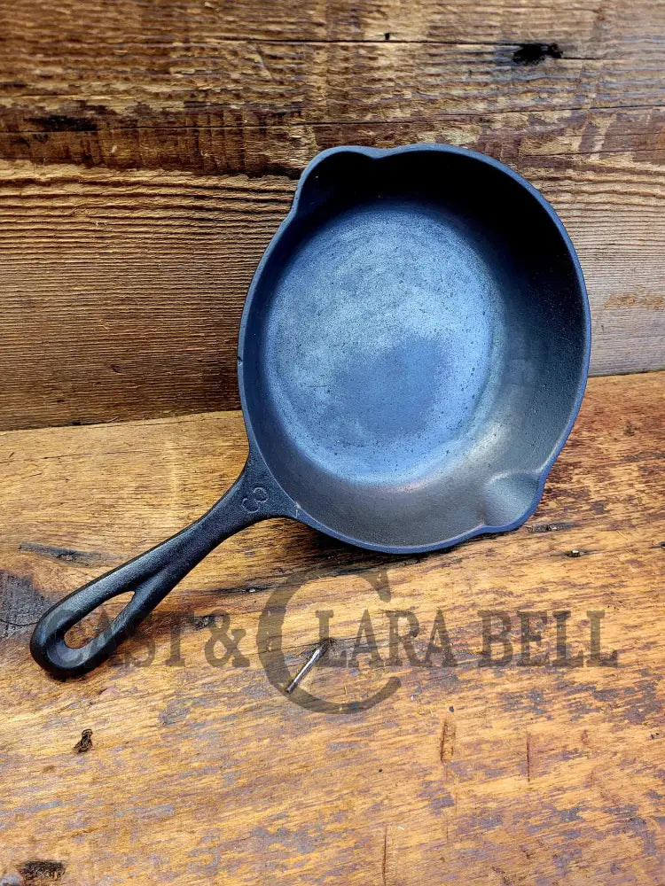 What Is A ’Hammered Ugly’ #3 Cast Iron Egg Skillet? Maker Unknown Great For Eggs! Sc24