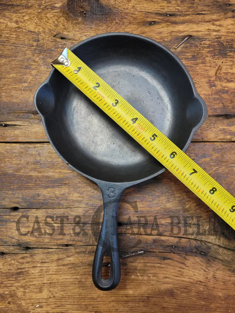 What Is A ’Hammered Ugly’ #3 Cast Iron Egg Skillet? Maker Unknown Great For Eggs! Sc24